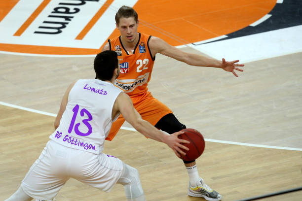 为了确保球 为了确保球