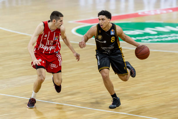 台上的独角 台上的独角