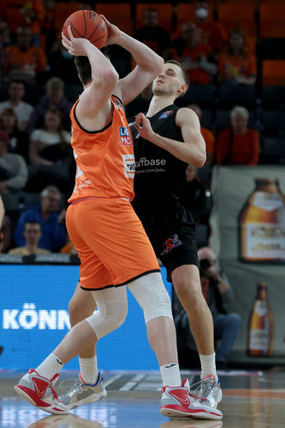 并在转会市 并在转会市